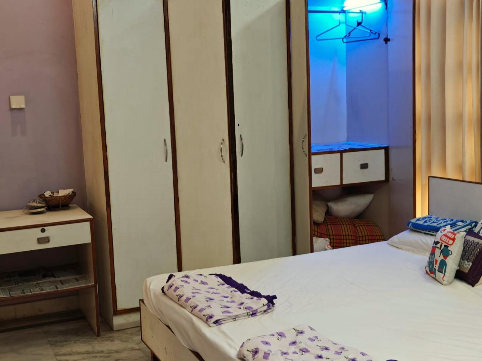 Fully Furnished Ish, Atithya With Various Amenities And Free Services In Lucknow, India *